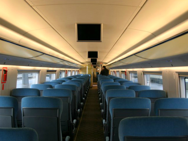 26-1374830897-siemens-transrapid-interio