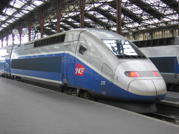 26-1374831933-france-tgv.jpg
