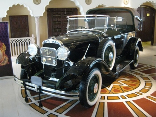 05-1383633833-27-1361965561-rolls8new.jp