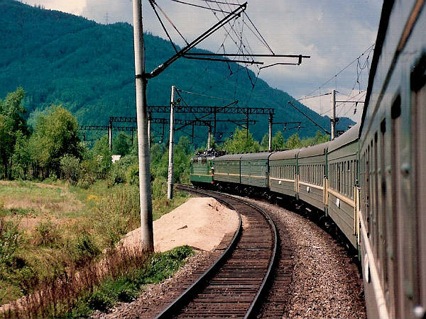 13-1399949063-tran-siberian-rail-flickr.