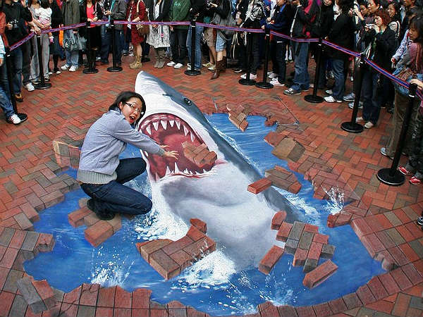 21-1408601840-funny-3d-road-images-31.jp