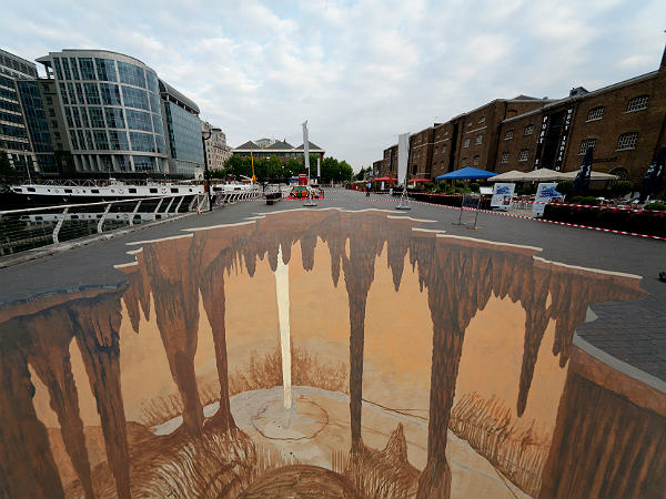 21-1408601872-funny-3d-road-images-35.jp