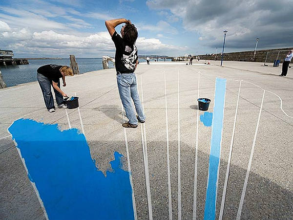 21-1408601934-funny-3d-road-images-43.jp