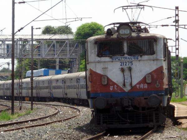 10. கவுகாத்தி - எர்ணாகுளம் எக்ஸ்பிரஸ்