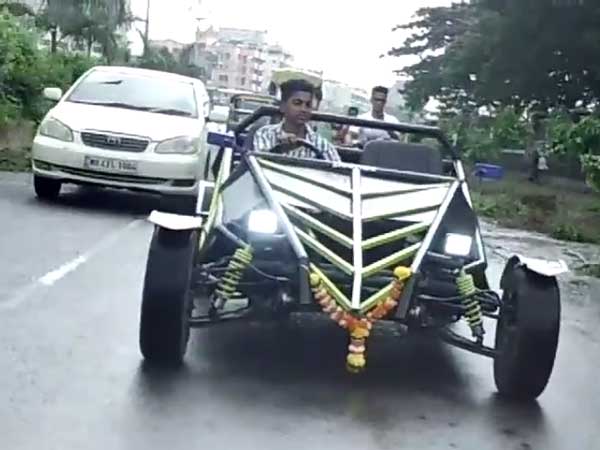 யூ- ட்யூப் வீடியோவை பார்த்தே சொந்தமாக கார் தயாரித்த மும்பை மாணவர்!