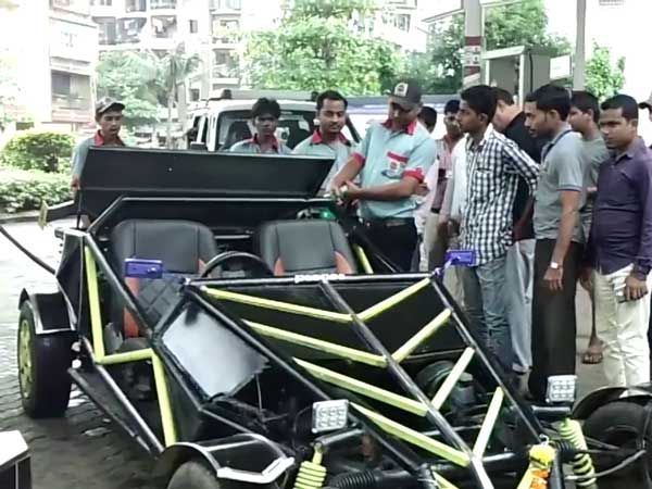 யூ- ட்யூப் வீடியோவை பார்த்தே சொந்தமாக கார் தயாரித்த மும்பை மாணவர்!