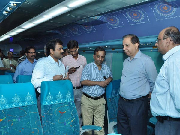 கூடுதல் சொகுசு வசதிகளுடன் வரும் சென்னை- பெங்களூர் சதாப்தி எக்ஸ்பிரஸ் ரயில்!