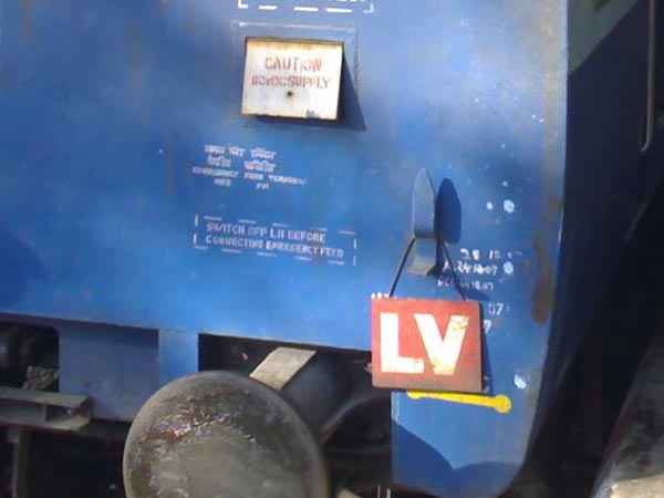 ரயிலின் கடைசிப்பெட்டியில் 'X' என வரையப்படுவதற்கான காரணங்கள்