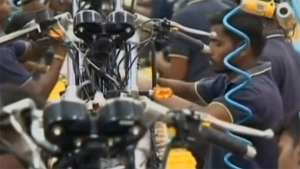 பட்ஜெட் எஃபெக்ட்: சொகுசு கார்கள், பிரிமியம் பைக்குகளின் விலை உயர்கிறது!