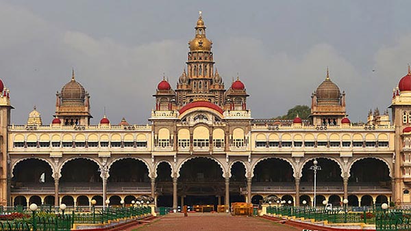 இந்த கோடை விடுமுறைக்கு எங்கு டூர் போகலாம்? இங்கிருக்கிறது உங்களுக்கான டிரிப் பிளான்