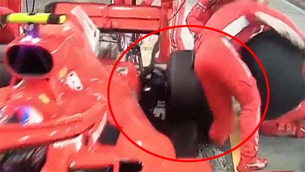 F-1 கார் ரேஸில் மெக்கானிக் கால் உடையும் அதிர்ச்சி விடியோ வெளியானது.