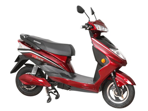 உங்கள் பெட்ரோல் ஸ்கூட்டருக்கு பதிலாக எலெக்ட்ரிக் ஸ்கூட்டருக்கு மாறுங்கள்; டாப் 5 எலெக்டரிக் ஸ்கூட்ட