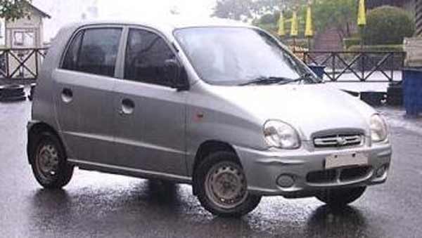 ஸ்கூட்டர் விலையில் கார் வேண்டுமா? வாங்க வாங்கலாம்....