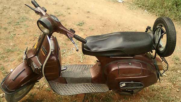 போட்டியாளர்களை குலை நடுங்க வைத்த பஜாஜ்.. கம்பீரமாக மறு அவதாரம் எடுக்கிறது சீட்டாக் ஸ்கூட்டர்..