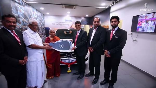 தமிழகத்தில் நெகிழ்ச்சி! பென்ஸ் கார் வாங்க வேண்டும் என்ற 8 வயது கனவை 88வது வயதில் நிறைவேற்றிய விவசாயி...