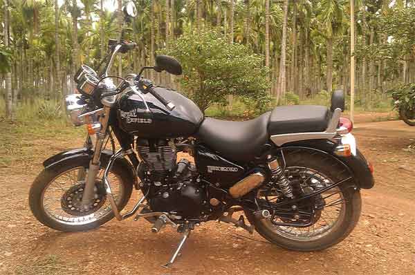 இந்தியர்களின் மனதில் நீங்கா இடம் பெற்ற டூவீலர்கள் இவை தான்