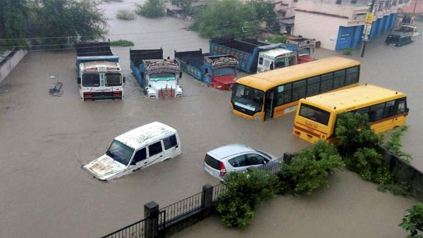 கேரள வெள்ளத்தில் சிக்கிய கார்களை வாங்கலாமா?