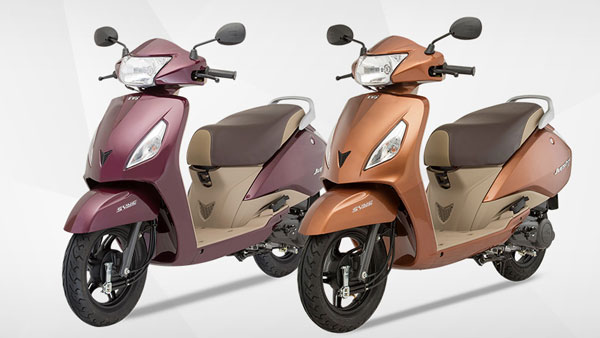 முன்னணி டூவீலர் நிறுவனங்கள் போட்டி போட்டு கொண்டு தள்ளுபடி! வாடிக்கையாளர்களுக்கு கொண்டாட்டம்