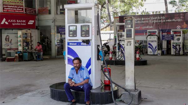 ஒரு லிட்டர் பெட்ரோலை ரூ35 க்கு வழங்க பதஞ்சலி நிறுவனம் தயார்: பாபா ராம்தேவ்