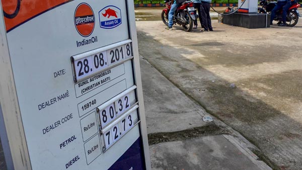 மோடியே நினைத்தாலும் பெட்ரோல் விலையை 99.99 ரூபாய்க்கு மேல் உயர்த்த முடியாது.. கட்டம் அப்படி..