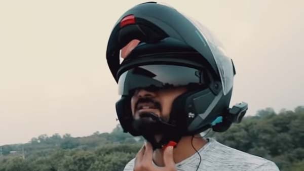 பைக்கை விட இந்த ஹெல்மெட்டின் விலை அதிகம்… அப்படி என்ன தான் இருக்கு அதில்?