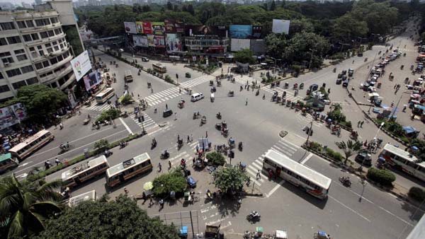 சாலை விபத்துக்களில் அதிக உயிர்களை பறிகொடுக்கும் மாநிலம் தமிழ்நாடு.. அதிர்ச்சிகரமான புள்ளி விபரங்கள்