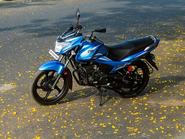 பழுதை சரி செய்யாததால் புதிய பைக்கை ஷோரூம் வாசலிலேயே தீ வைத்து எரித்த வாடிக்கையாளர்..!