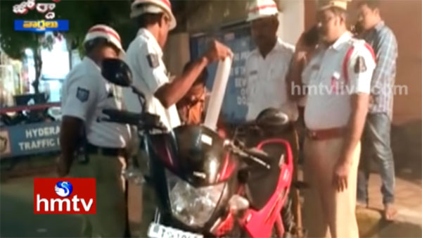 செல்போனில் பேசி கொண்ட பைக் ஓட்டியவருக்கு ரூ 31,556 அபராதம், அதிரடி வசூல் வேட்டையில் இறங்கிய போலீஸ்..!