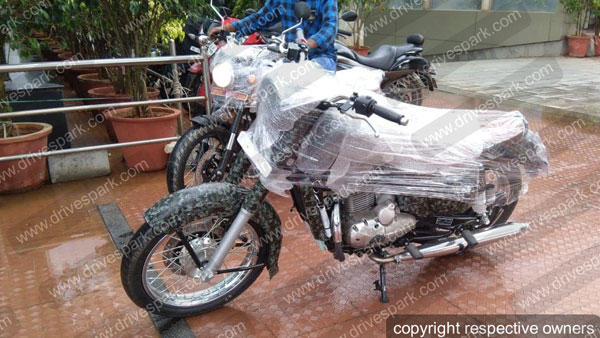 ஜாவா 350சிசி மற்றும் 300சிசி மோட்டார்சைக்கிளின் ஸ்பை படங்கள்!