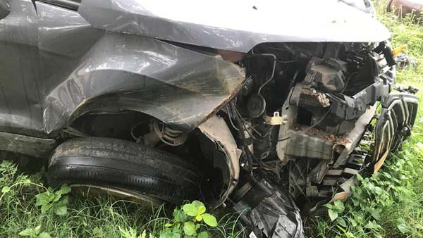 கோமா நிலையில் போராடும் டாக்டர்.. விபத்திற்கு காரணம் தெரிந்தால் இனி காரில் பயணிக்கவே மாட்டீர்கள்