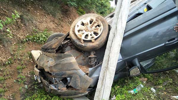 கோமா நிலையில் போராடும் டாக்டர்.. விபத்திற்கு காரணம் தெரிந்தால் இனி காரில் பயணிக்கவே மாட்டீர்கள்