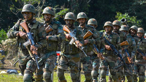 தீவிரவாதிகளிடம் இருந்து இந்திய ராணுவ வீரர்களை காக்கும் அதிநவீன கருவி.. 16 வயது சிறுவன் கண்டுபிடிப்பு