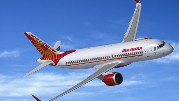 விமானத்தில் மகாராணி போல் தனியாக பயணித்த இளம்பெண்.. டிக்கெட் விலை தெரிந்தால் ஆச்சரியப்படுவீர்கள்