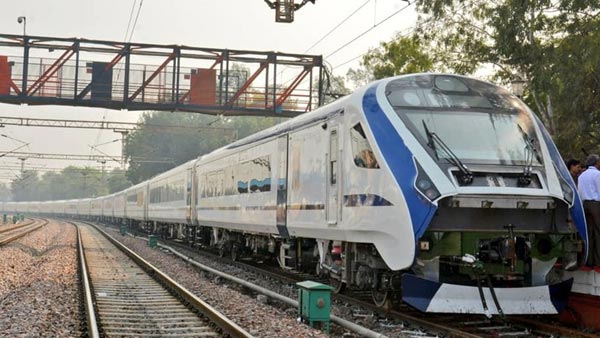பிப்.15ல் பயணிகள் சேவைக்கு வருகிறது டிரெயின்-18 எக்ஸ்பிரஸ் ரயில்!