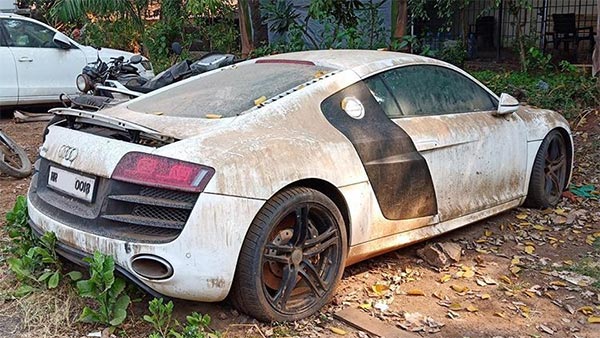 பல கோடி மதிப்பிலான விராட் கோஹ்லியின் சொகுசு கார் போலீசாரால் பறிமுதல்... அவர் செய்த தவறு இதுதான்...
