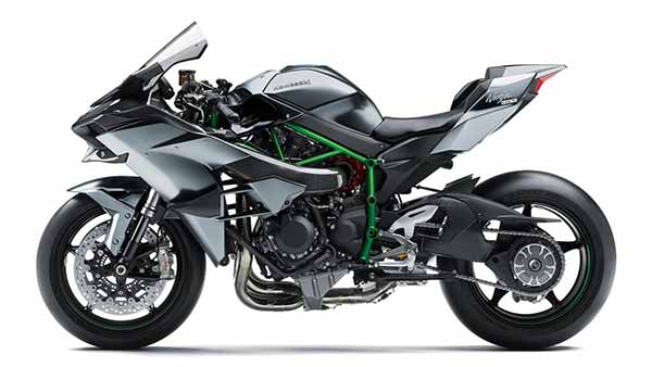 ரூ.72 லட்சம் மதிப்புடைய கவாஸாகி பைக் மும்பை வாடிக்கையாளருக்கு டெலிவிரி!
