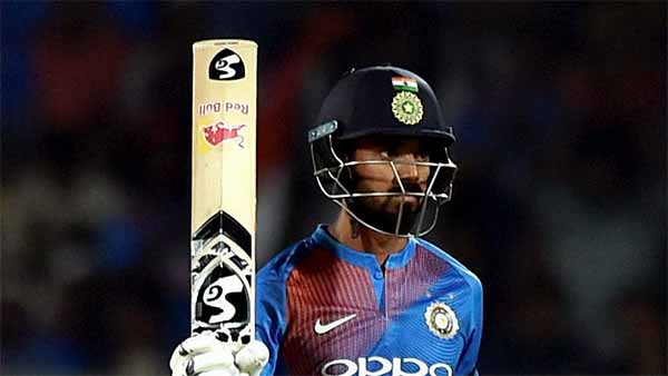 பிரபல நடிகையின் கணவருக்கு அடித்த ஜாக்பாட்: ரூ. 60 லட்சம் மதிப்புள்ள கரை பரிசளித்த டிவி நிறுவனம்: யார் எனத் தெரிந்தால் ஆச்சரியப்படுவீர்கள்!