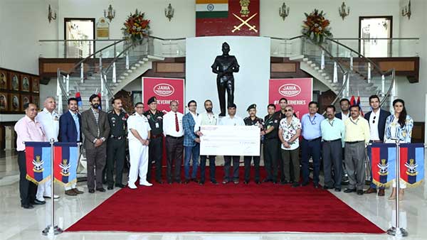 இந்தியாவையே மெய்சிலிர்க்க வைத்த ஜாவா: அனைத்தும் தலைகீழாக மாறிக்கொண்டிருக்கும்போது ஜாவா செய்த செயல்!