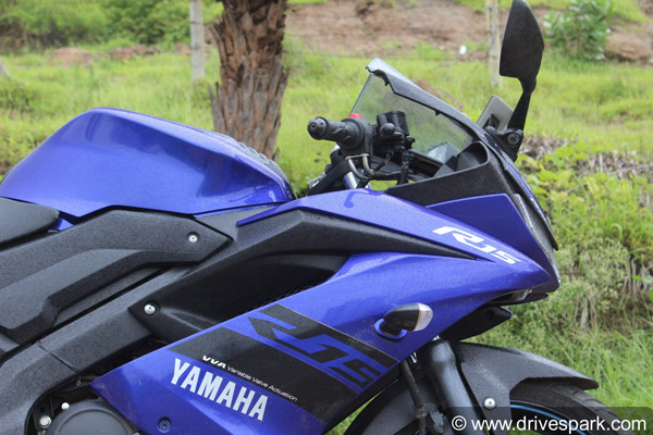 ஆர்15 வி3 மாடலை கூடுதல் கவர்ச்சியாக உருவாக்கிய யமஹா: புகைப்படங்கள் உள்ளே!