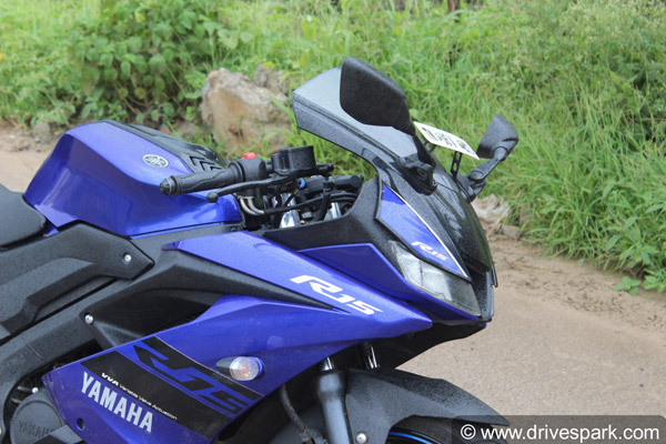 ஆர்15 வி3 மாடலை கூடுதல் கவர்ச்சியாக உருவாக்கிய யமஹா: புகைப்படங்கள் உள்ளே!