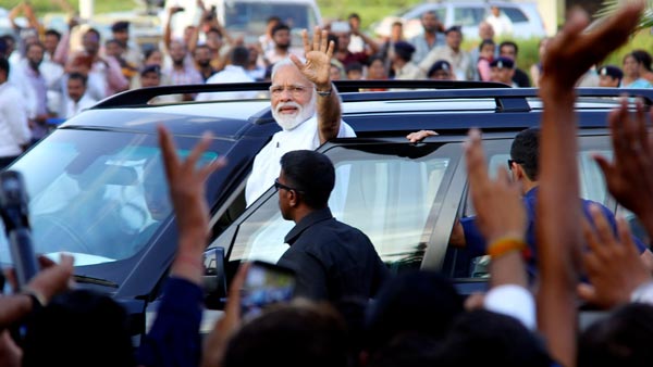 வெற்றி களிப்பில் பிரதமர் மோடி வலம் வந்த ஆடம்பர சொகுசு கார் இதுதான்... மிரள வைக்கும் அதிநவீன வசதிகள்