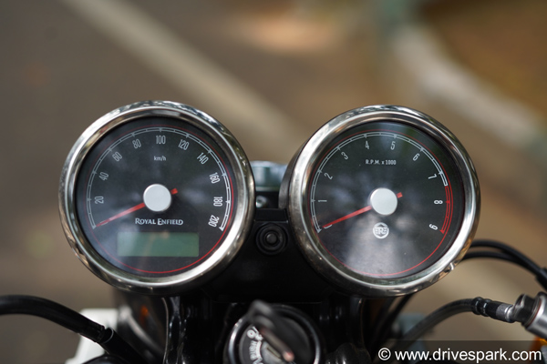 வாங்கிய வேகத்திலேயே விற்பனைக்கு அறிவித்த இளைஞர்: ராயல் என்பீல்டு ட்வின் பைக்கிற்கு ஏற்பட்ட அவல நிலை!