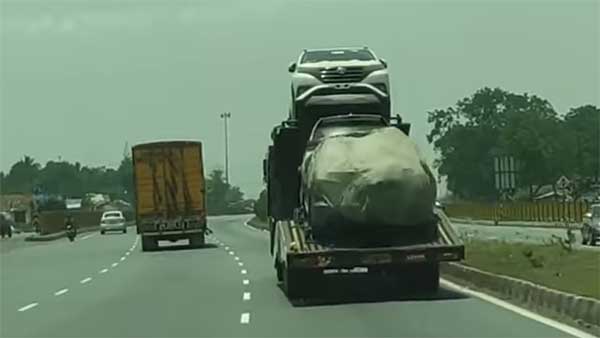 இந்தியர்கள் தவம் கிடக்கும் டொயோட்டா கார் முதல் முறையாக தென்பட்டது... விற்பனைக்கு அறிமுகமாகிறதா?
