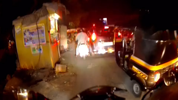 இன்ஸ்பெக்டரின் தவறை நடுரோட்டில் தட்டிக்கேட்ட இளைஞருக்கு நேர்ந்த கதி... வைரலாகும் அதிர்ச்சி வீடியோ