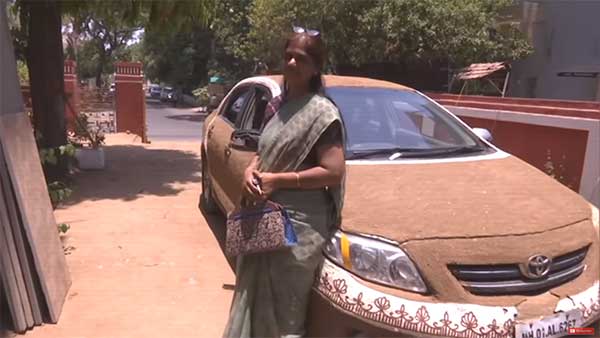 காரில் மாட்டு சாண கோட்டிங்கிற்கு உண்மையான காரணம் இதுதான்... உலகம் முழுக்க வைரலான இந்திய பெண் அதிரடி