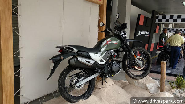 ஷோரூம்களை வந்தடைந்த ஹீரோ எக்ஸ்பல்ஸ் 200 பைக்குகள்... விரைவில் தொடங்கும் டெலிவரி!