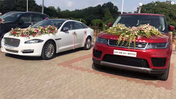 திருமண நிகழ்ச்சியில் பவனி வந்த ஆடம்பர சொகுசு கார்கள்... விலை தெரிந்தால் மலைத்து போய் விடுவீர்கள்