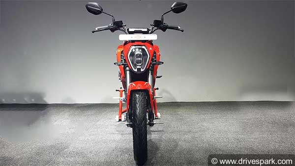 நேரடி இன்டர்நெட் வசதியுடன் புதிய ரிவோல்ட் ஆர்400 மின்சார பைக் அறிமுகம்!