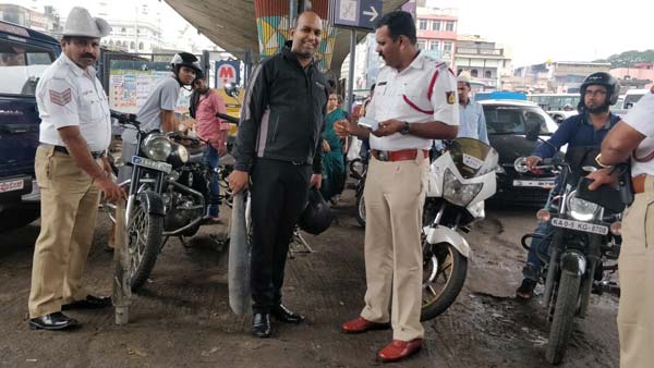 ஐகோர்ட் நீதிபதிகள் பிறப்பித்த அடுத்த அதிரடி உத்தரவு இதுதான்.. வாகன ஓட்டிகளை ரவுண்டு கட்டும் போலீசார்