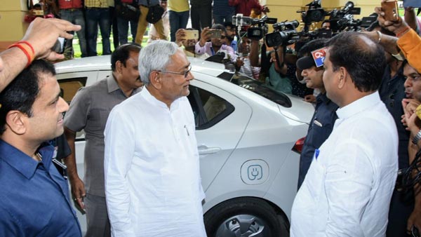 டாடாவின் புதிய எலக்ட்ரிக் காரில் கெத்தாக வந்திறங்கிய முதலமைச்சர்... சிறப்பு தகவல்!